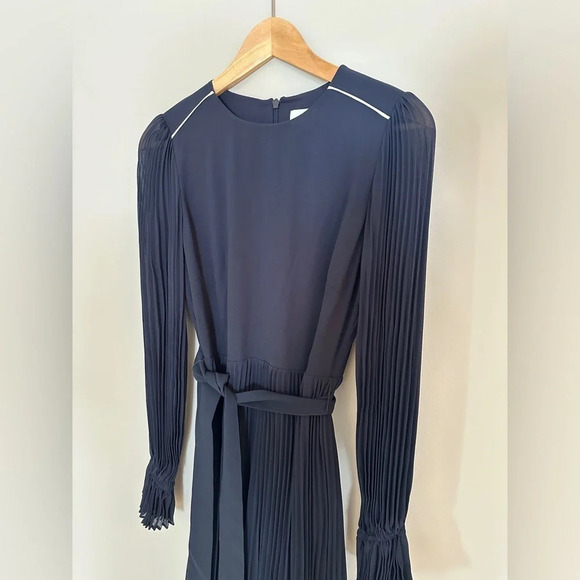 NEW Reiss Priya  Pleated Belted Midi Dress in Navy Cream | size UK 6 / US 2 / XS - Picture 9 of 9
